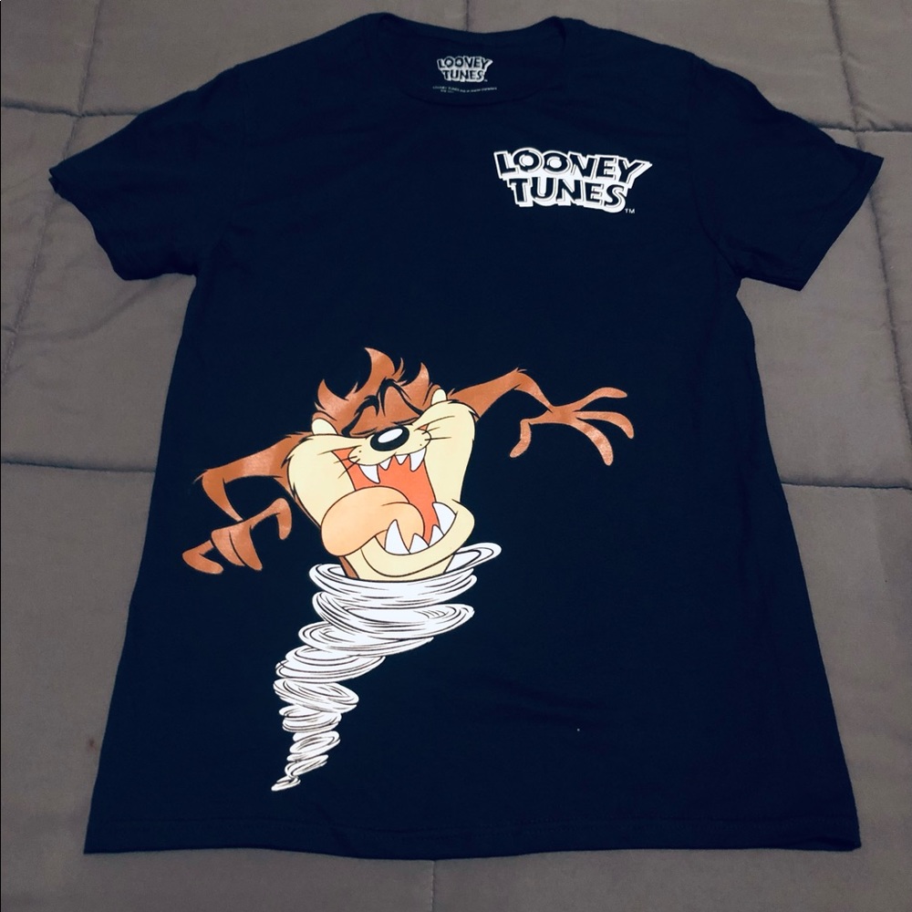 New Looney Tunes T-Shirt Featuring Taz, Martian and Bunny, Sizes Vary